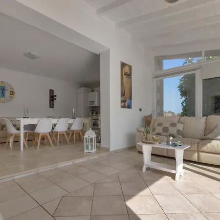 Con Piscina E Jacuzzi Privata A Leuca Villa *