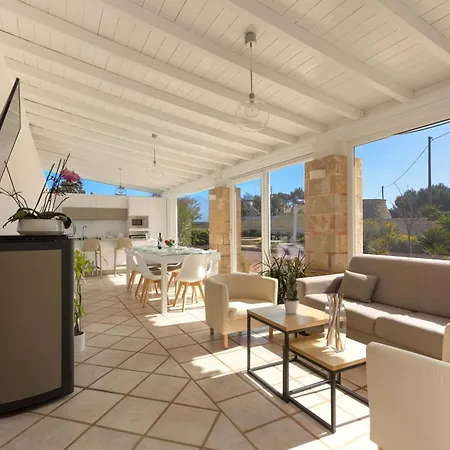 Villa Con Piscina E Jacuzzi Privata A Leuca *