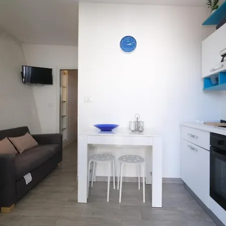 Con Piscina E Jacuzzi Privata A Leuca Villa