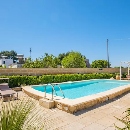 Con Piscina E Jacuzzi Privata A Leuca