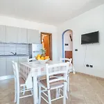 Villa Con Piscina E Jacuzzi Privata A Leuca