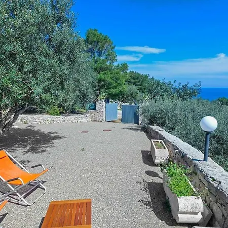 Villa Con Piscina E Jacuzzi Privata A Leuca