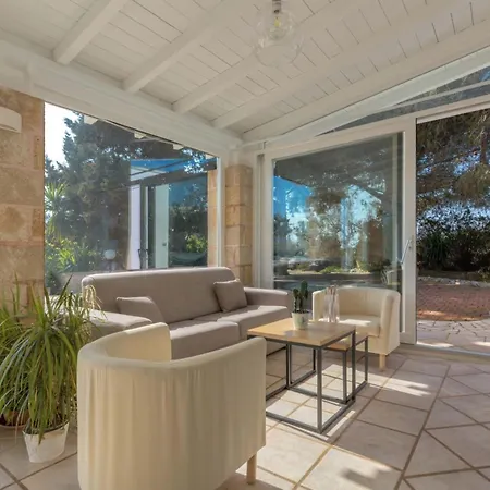 Villa Con Piscina E Jacuzzi Privata A Leuca *